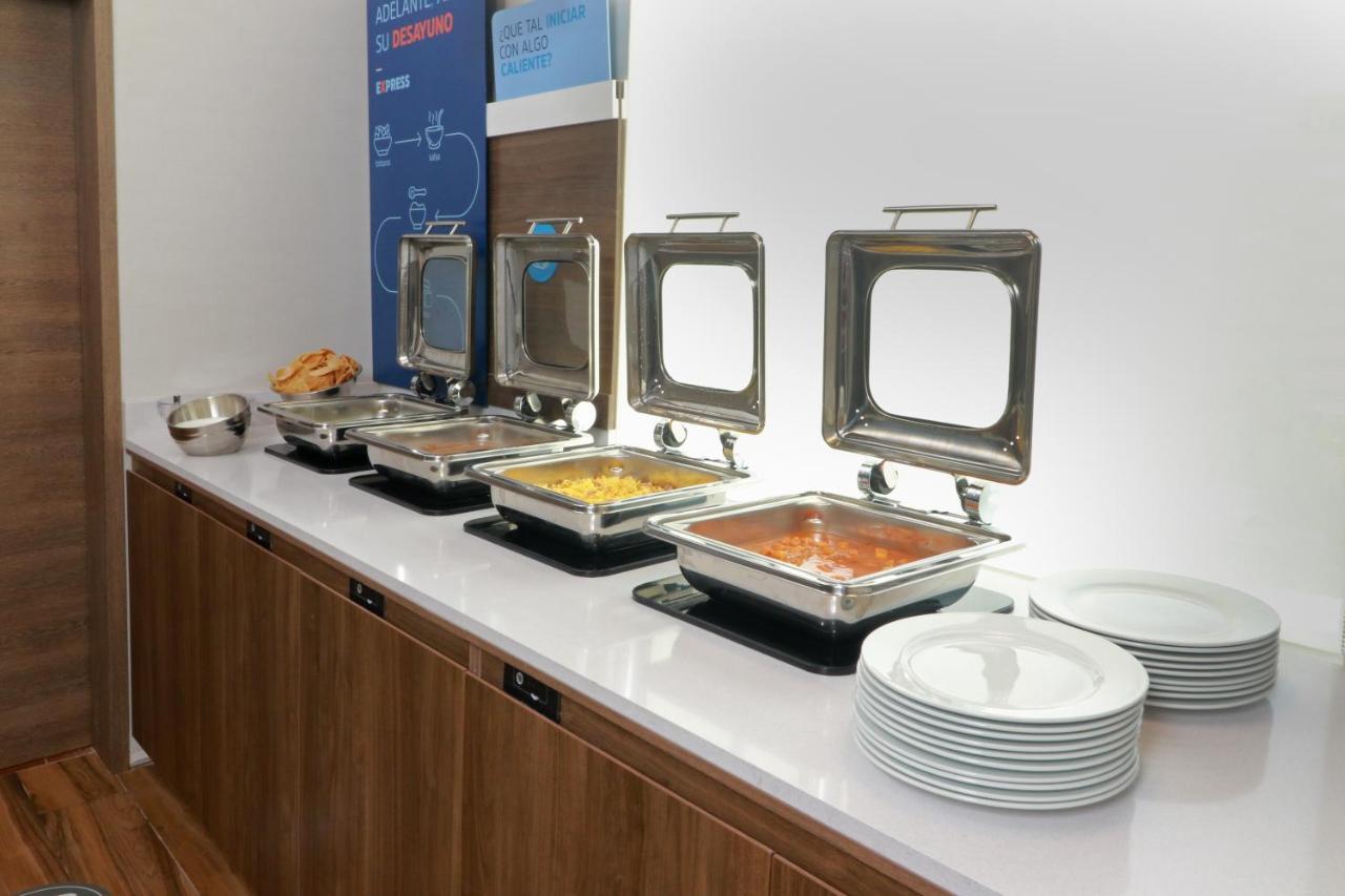 Holiday Inn Express - Monterrey - Fundidora By Ihg Exterior foto