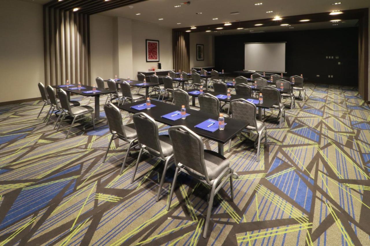 Holiday Inn Express - Monterrey - Fundidora By Ihg Exterior foto